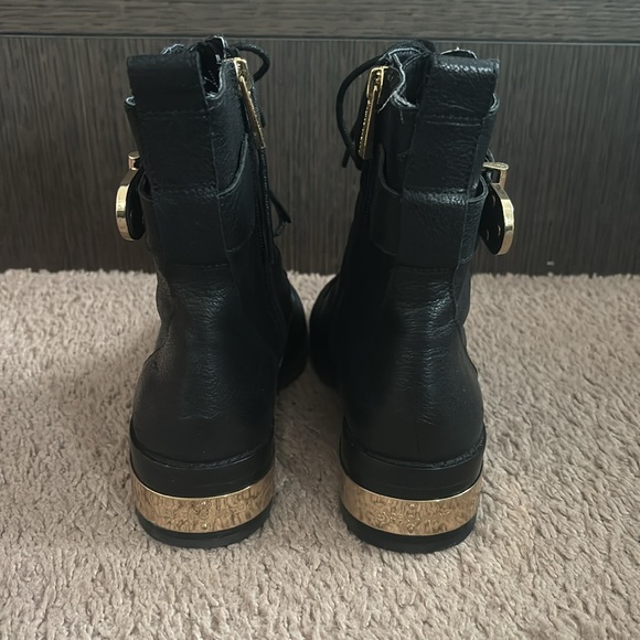 Vince Camuto Vo-Wannett Boots - Picture 4 of 12